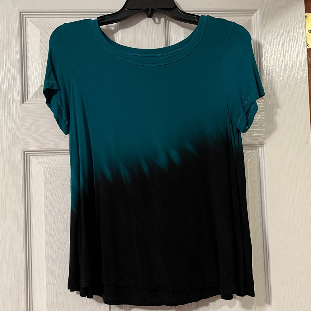 American Eagle Turquoise and Black Tee